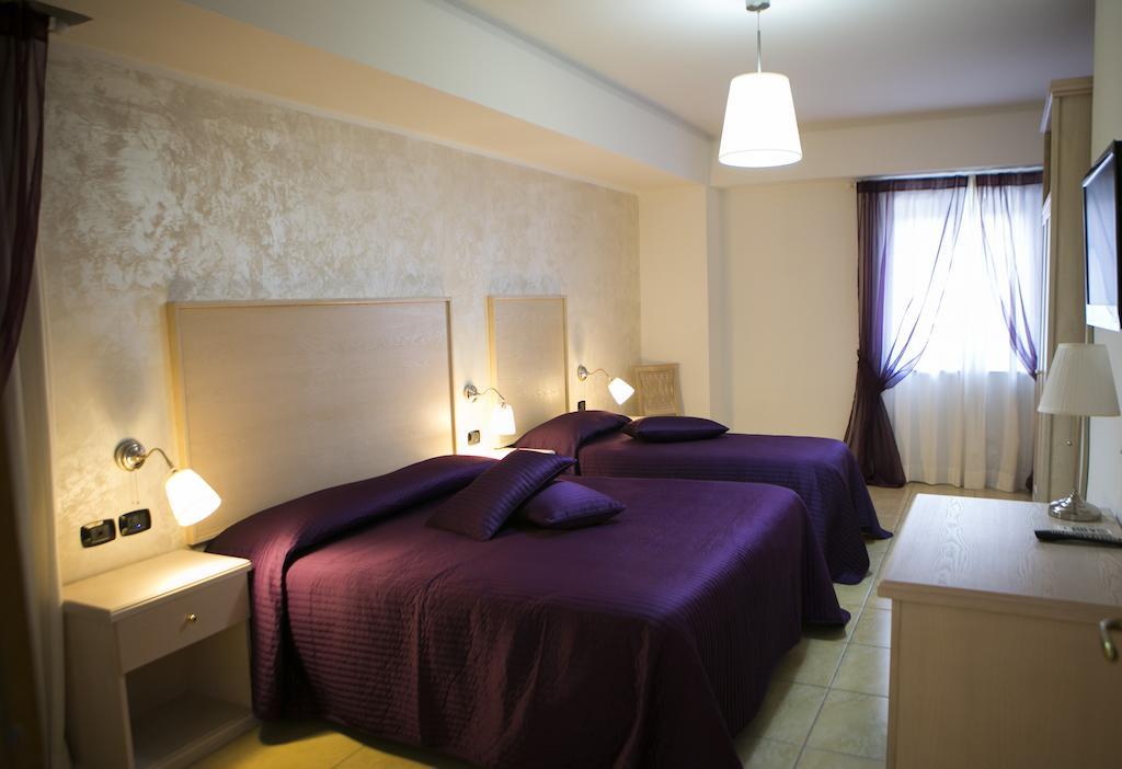 Hotel Miramare Marina di Schiavonea Szoba fotó