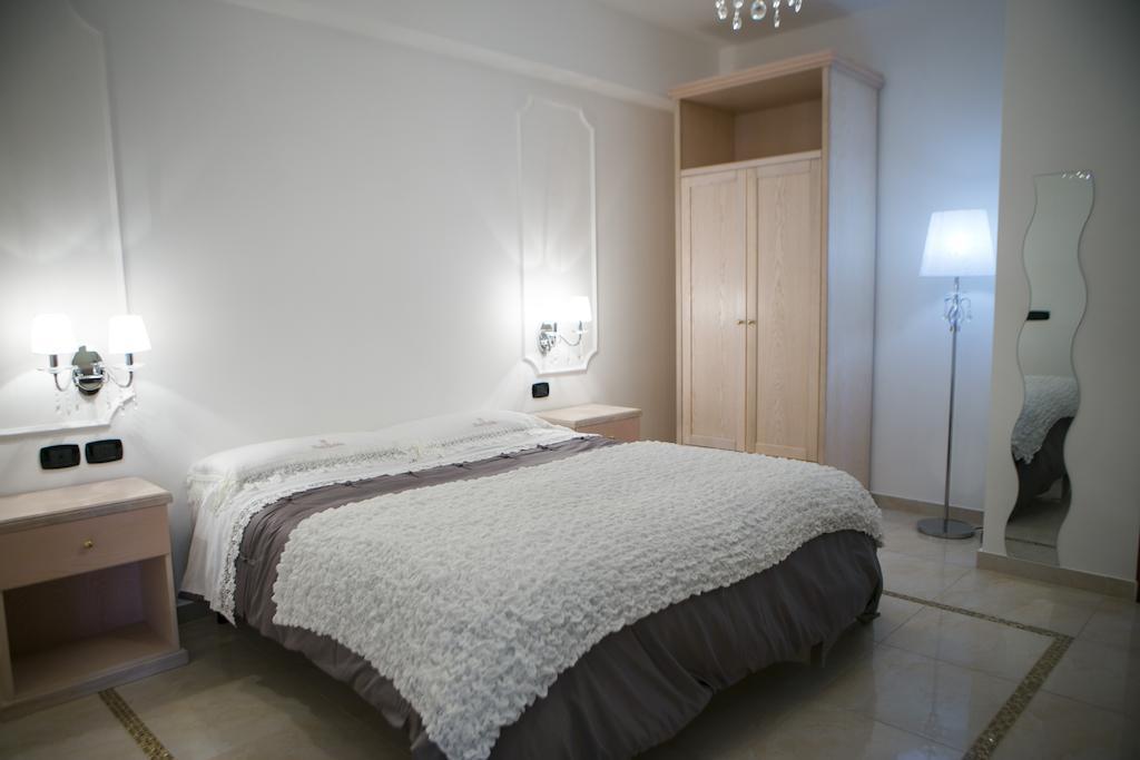 Hotel Miramare Marina di Schiavonea Kültér fotó